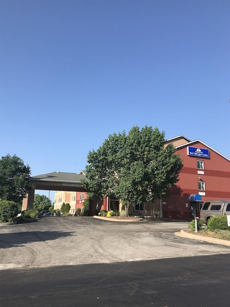 Americas Best Value Inn And Suites Saint Charles Exterior foto