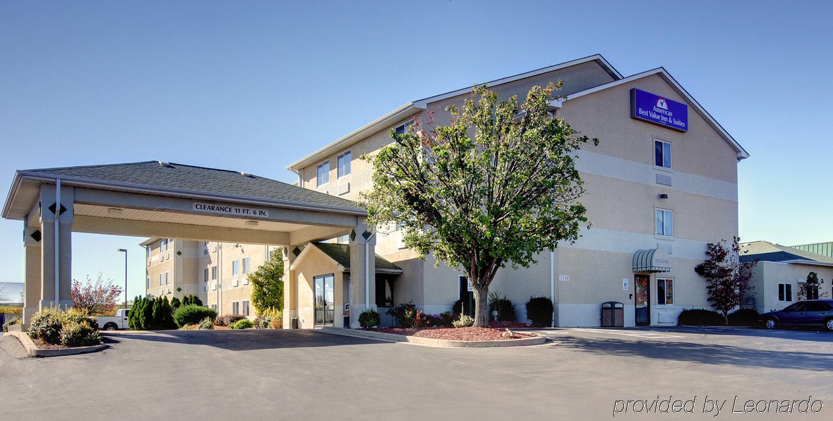 Americas Best Value Inn And Suites Saint Charles Exterior foto