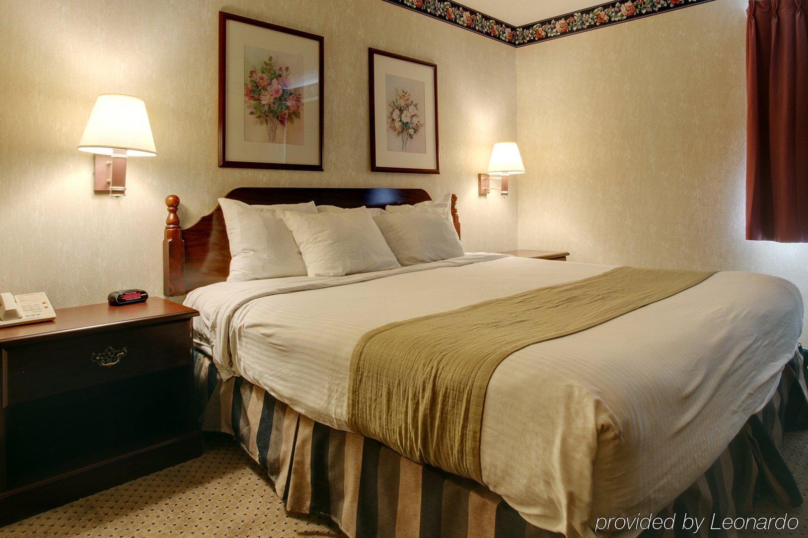 Americas Best Value Inn And Suites Saint Charles Cameră foto
