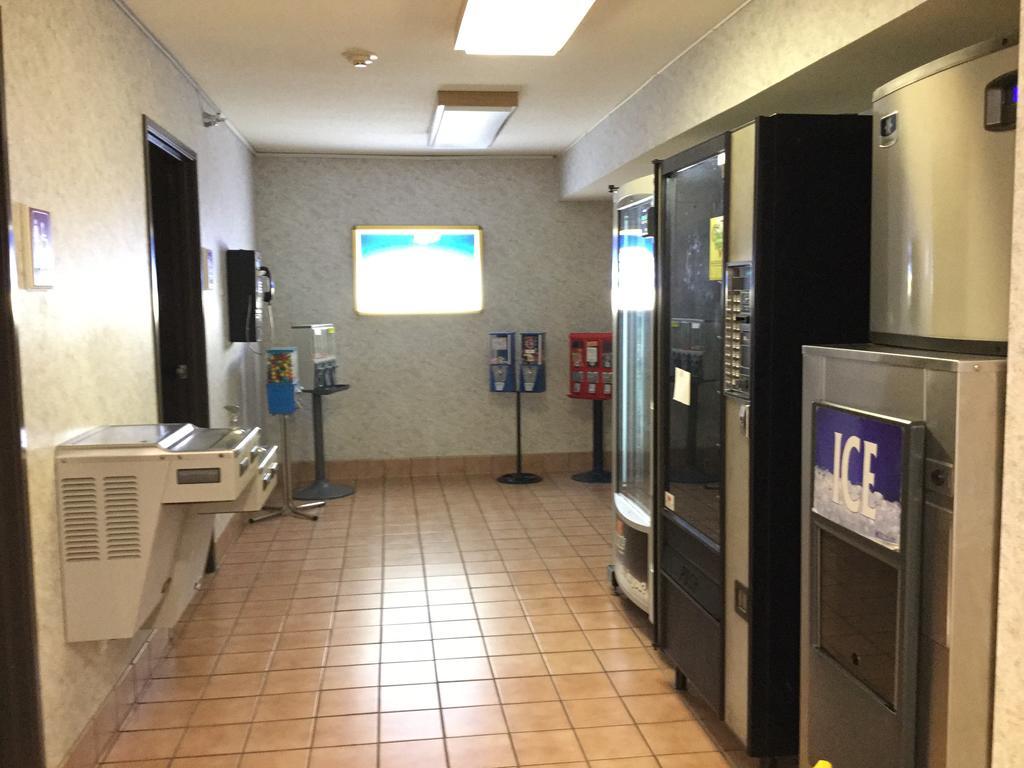 Americas Best Value Inn And Suites Saint Charles Exterior foto