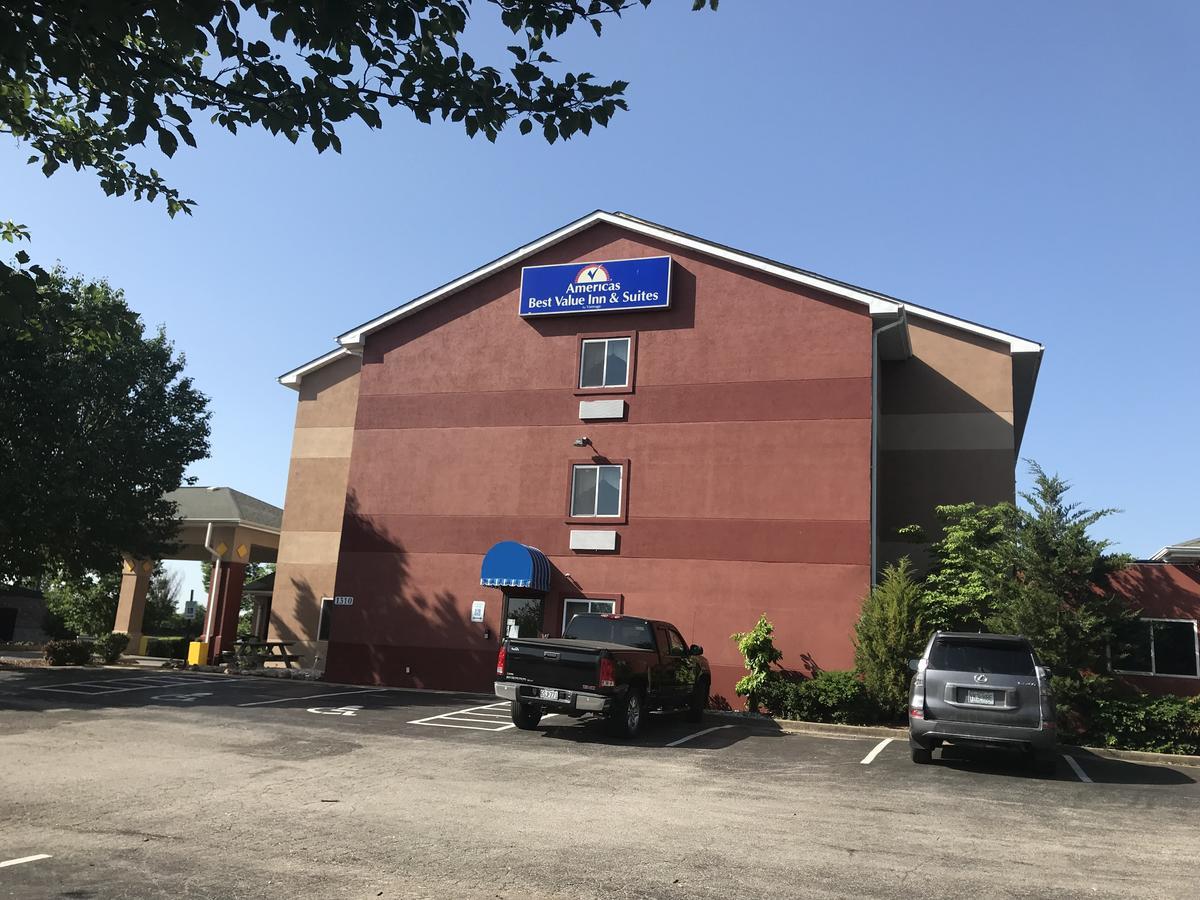 Americas Best Value Inn And Suites Saint Charles Exterior foto