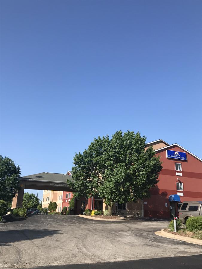 Americas Best Value Inn And Suites Saint Charles Exterior foto